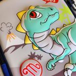 طرح دایناسور