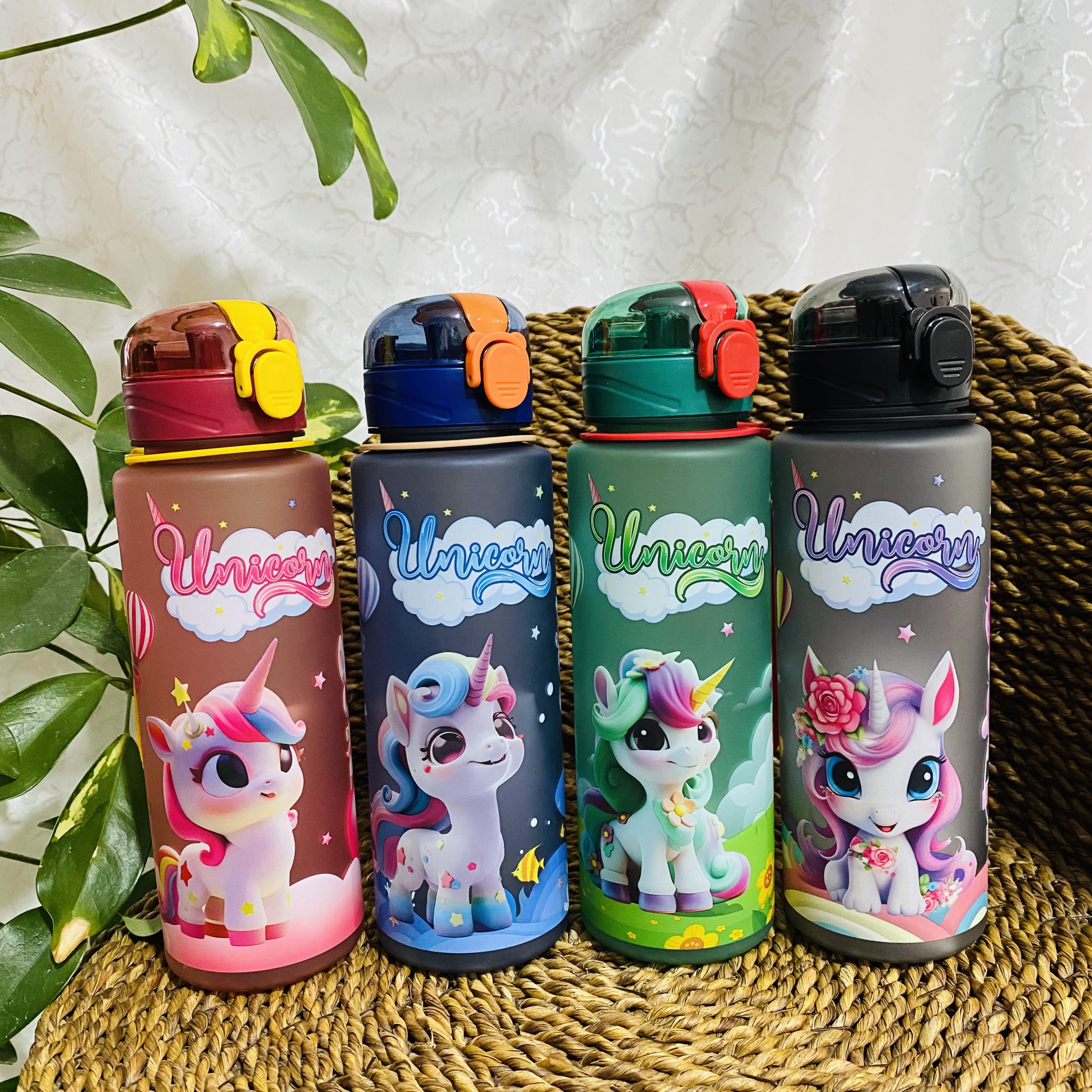 قمقمه استوانه ای پلاستیکی نشکن طرح یونیکورن کد 66771