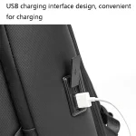 جیب‌های جانبی کیف لپ تاپ بنج