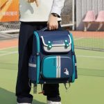 کوله سبک و بادوام مدرسه‌ای پسرانه