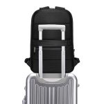 نمای پشت کولهپشتی BANGE روی چمدان با بند مخصوص اتصال