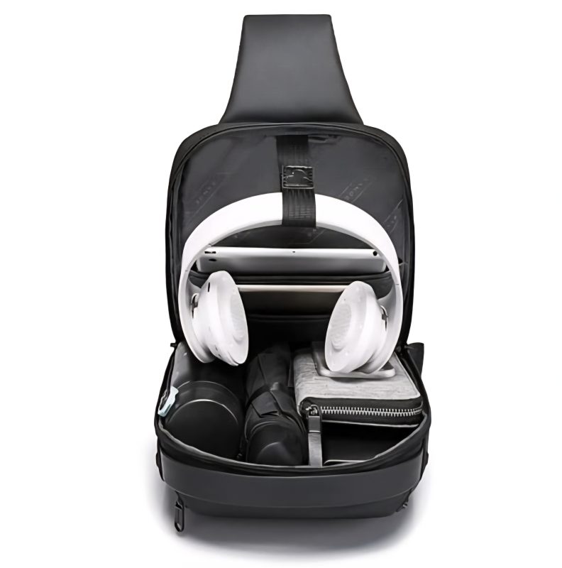 جزئیات داخلی کیف هوشمند بنج شامل جای کارت و جا کلیدی