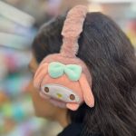 عکس گوشگیر ملودی روی گوش مدل