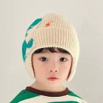 کلاه کشباف پنبهای کودک طرح دایناسور