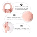 نمای نزدیک گوشگیر پشمی زنانه با جزئیات