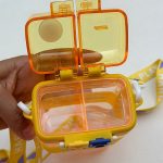 درِب قفل‌دار ضامن‌دار قمقمه دو مخزنه برای جلوگیری از باز شدن ناخواسته