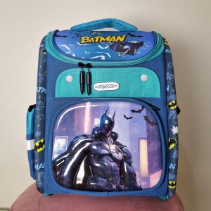 کوله پسرانه ابتدایی طرح بتمن برند feitong کد 32177 ?