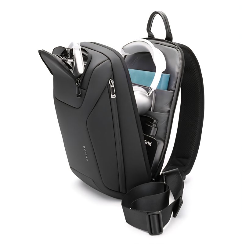 جیبهای کاربردی و تفکیکشده کیف کراسبادی 8031