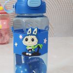 قمقمه لبوبو کودکانه با رنگ آبی جذاب و بند دوشی