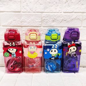 قمقمه لبوبو با بدنه مقاوم و نشکن، نی آسان‌نوش، درب قفل‌دار و ضدنشت