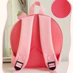 پشت ارگونومیک و بندهای نرم و قابل تنظیم کوله فانتزی کودک طرح کاپ کیک