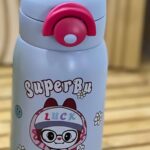 ماگ سفری استیل SuperBu با طراحی ارگونومیک برای استفاده روزمره کودکان